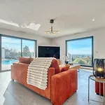 Bellevue 1, Piscine, Jacuzzi, Sauna