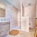Bellevue 1, Piscine, Jacuzzi, Sauna Willa