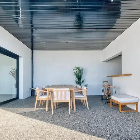 Bellevue 1, Piscine, Jacuzzi, Sauna 别墅