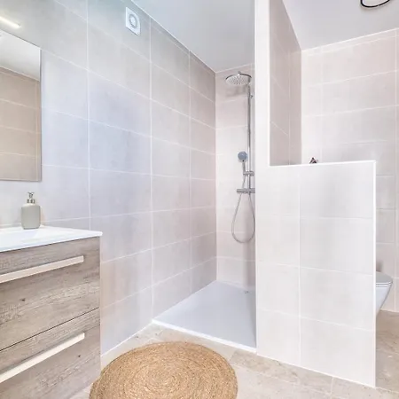 Bellevue 1, Piscine, Jacuzzi, Sauna * Champcevinel