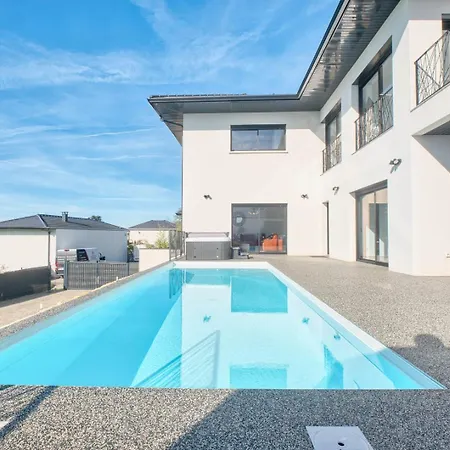 Bellevue 1, Piscine, Jacuzzi, Sauna Villa