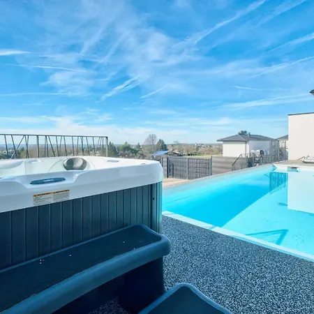 Bellevue 1, Piscine, Jacuzzi, Sauna Champcevinel